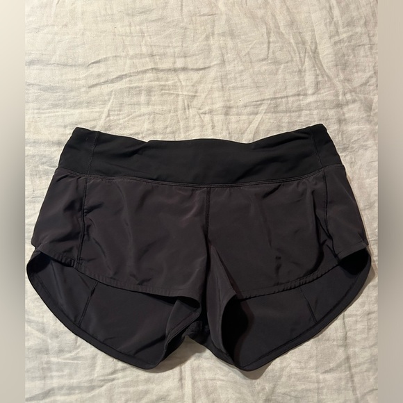 LuluLemon Speed Up Short - Picture 2 of 4